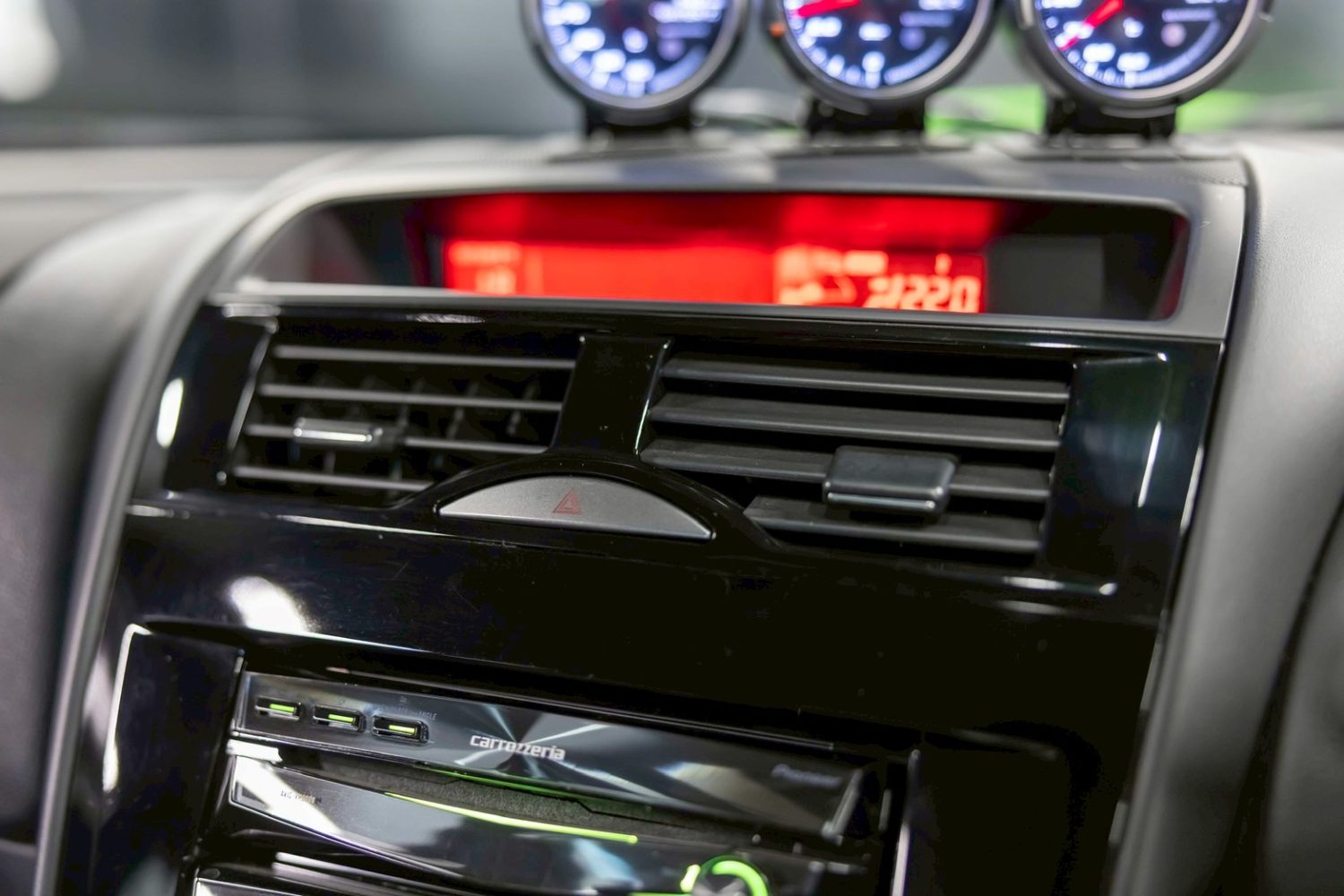 LINE_ALBUM_RX-8_260409_31